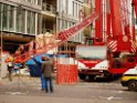 Ausleger vom Mobil Kran abgerissen Koeln Schaafenstr Habsburgering P160
